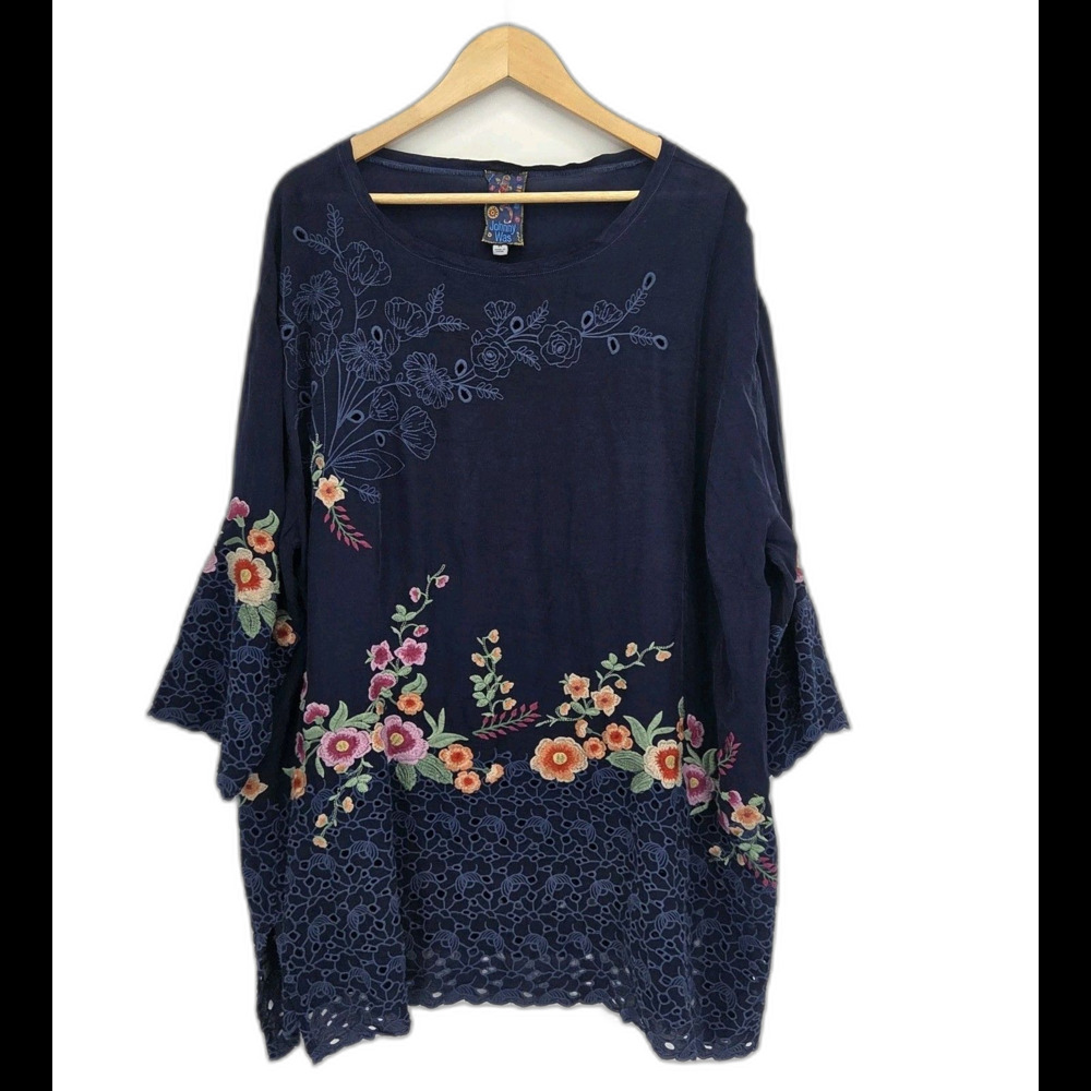 Johnny Was Womens Brixley Tunic Top Embroidered Flowers Navy Blue Size 2X Plus - Picture 2 of 5